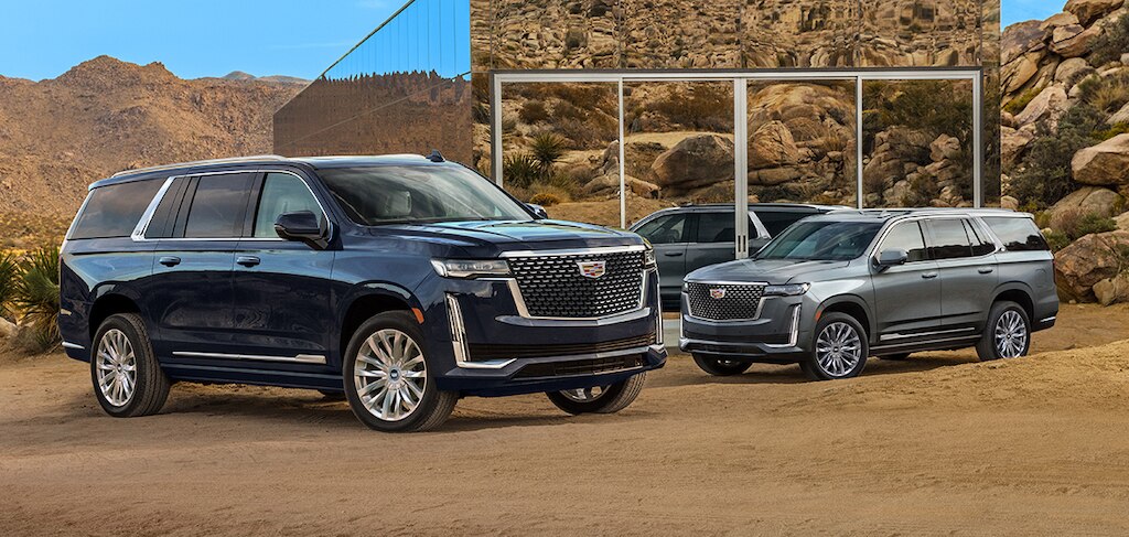 Cadillac Escalade 2021 SUV en color Black Raven incluye parrilla con detalles en negro brillante, con acentos cromados